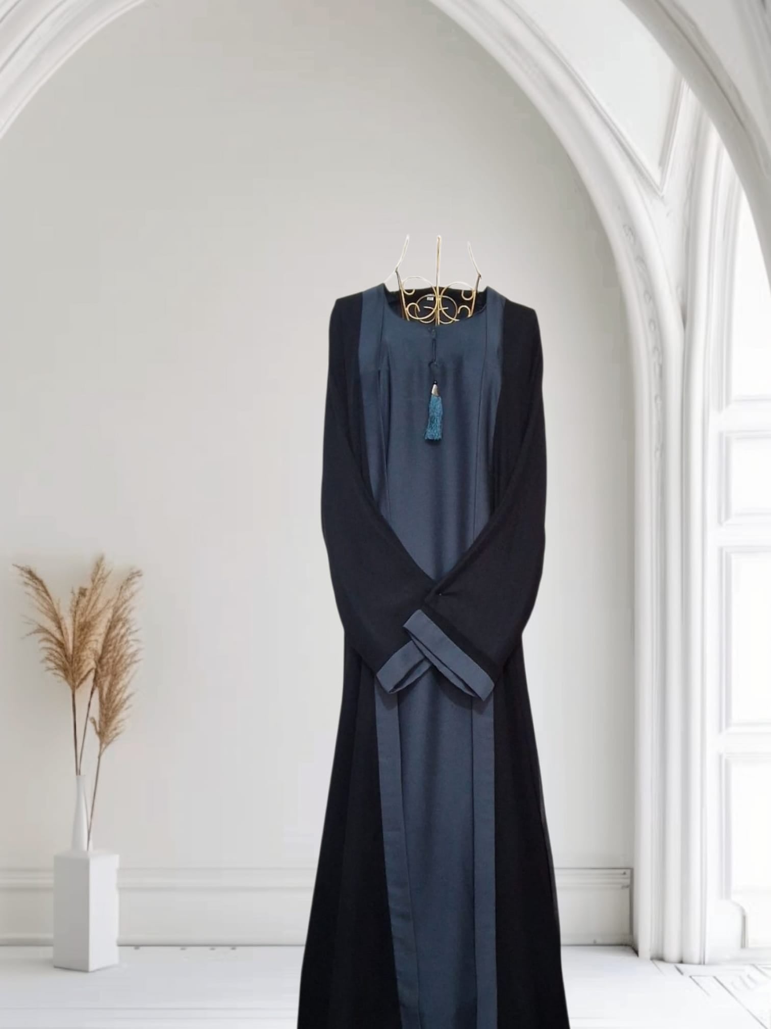 How to Layer Your Winter Abaya Without Losing Style